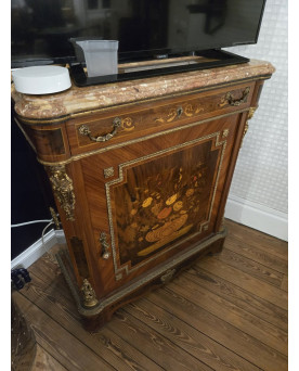Le village de 58 brocanteurs - Buffet époque Empire en noyer