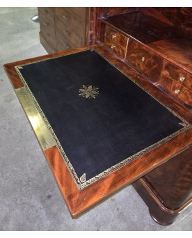 Le village de 58 brocanteurs - Buffet époque Empire en noyer