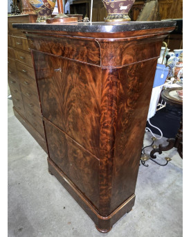 Le village de 58 brocanteurs - Buffet époque Empire en noyer