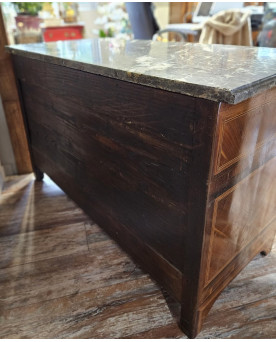 Le village de 58 brocanteurs - Commode epoque Louis XVI en marqueterie de bois précieux