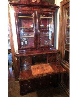 Le village de 58 brocanteurs - Buffet époque Empire en noyer