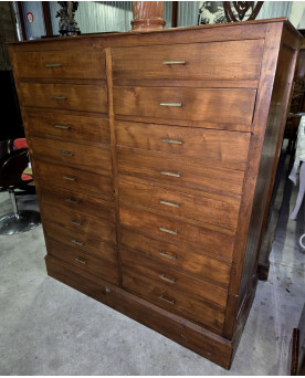 Le village de 58 brocanteurs - Ancien meuble de metier a tiroirs en chene massif époque XIXeme