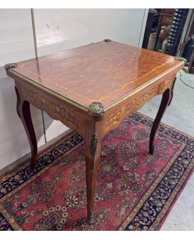 Le village de 58 brocanteurs - Table à jeu en marqueterie de style louis XV époque fin XIXeme