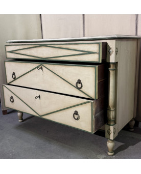 Le village de 58 brocanteurs - Commode style consulat en bois laqué