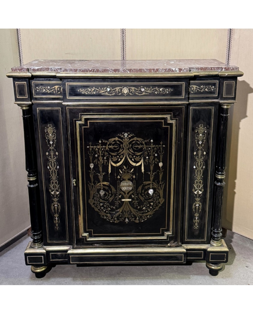 Le village de 58 brocanteurs - Buffet époque Empire en noyer