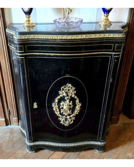 Le village de 58 brocanteurs - Buffet époque Empire en noyer