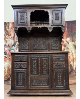 Le village de 58 brocanteurs - Cabinet Style Renaissance En Bois Sculpté