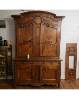 Le village de 58 brocanteurs - Buffet époque Empire en noyer