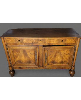 Le village de 58 brocanteurs - Buffet Bourguignon époque Louis Philippe en noyer
