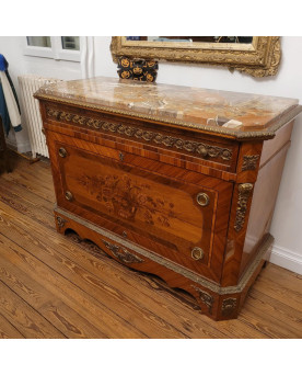 Le village de 58 brocanteurs - Buffet époque Empire en noyer