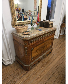 Le village de 58 brocanteurs - Buffet époque Empire en noyer