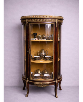 Le village de 58 brocanteurs - Buffet époque Empire en noyer