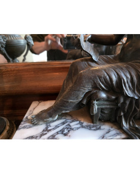 Le village de 58 brocanteurs - Garniture de Pendule de cheminée trois piéces en régule – Époque XIXᵉ siècle