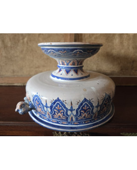 Le village de 58 brocanteurs - Coupe / vasque en faïence de Nevers – Antoine Montagnon, XIXᵉ siècle