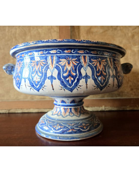 Le village de 58 brocanteurs - Coupe / vasque en faïence de Nevers – Antoine Montagnon, XIXᵉ siècle