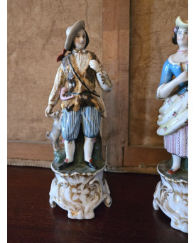 Le village de 58 brocanteurs - Buffet époque Empire en noyer