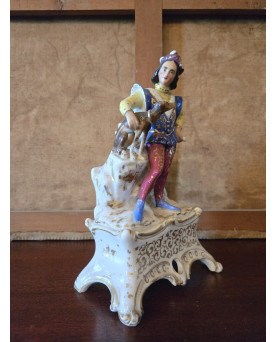 Le village de 58 brocanteurs - Paire de sujets en porcelaine de Paris – Couple de personnages élégants