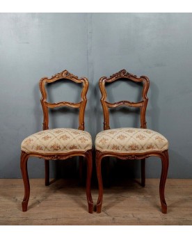 Le village de 58 brocanteurs - Paire De Chaises Louis XV En Noyer Blond