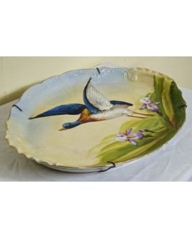 Le village de 58 brocanteurs - Plat décoratif ancien en porcelaine – décor canard en vol