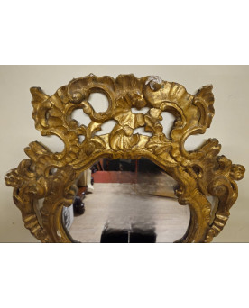 Le village de 58 brocanteurs -  Vitrine Venitienne en bois peint