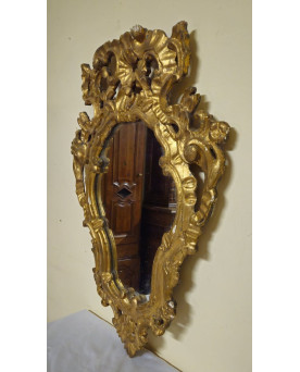 Le village de 58 brocanteurs -Miroir ancien en bois sculpté et doré – Style Rocaille / Louis XV