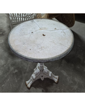 Le village de 58 brocanteurs - guéridon ancien de style classique, reposant sur un piétement tripode en fonte finement sculpté