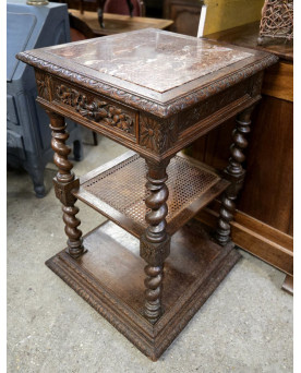 Le village de 58 brocanteurs -  Vitrine Venitienne en bois peint