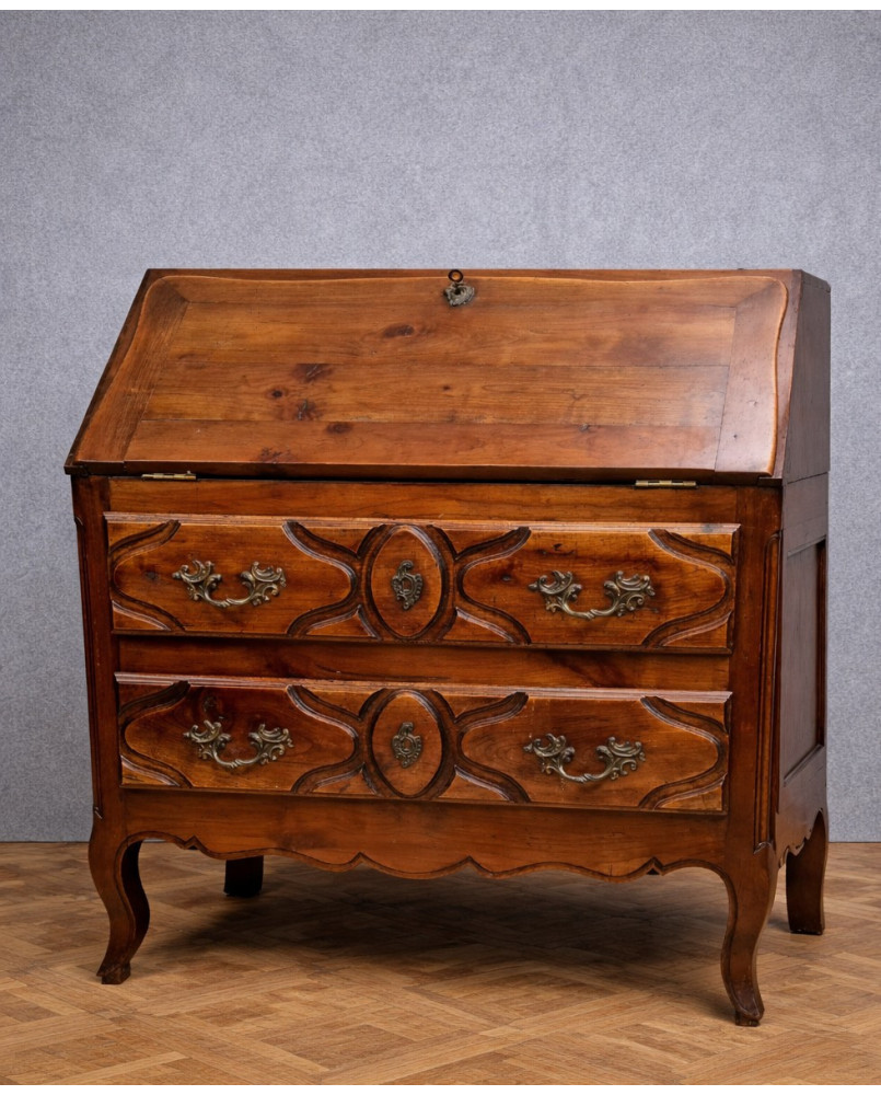Le village de 58 brocanteurs -  Vitrine Venitienne en bois peint