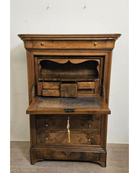 Le village de 58 brocanteurs - Secrétaire époque Louis Philippe – a doucine - en noyer - XIXeme