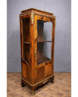 Le village de 58 brocanteurs -  Vitrine Venitienne en bois peint