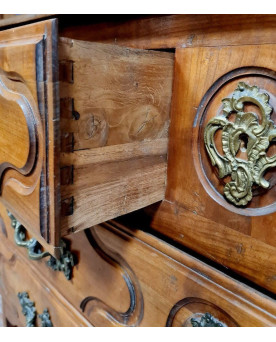 Le village de 58 brocanteurs - Commode ancienne en merisier – Style Louis XV / fin XIXe siècle