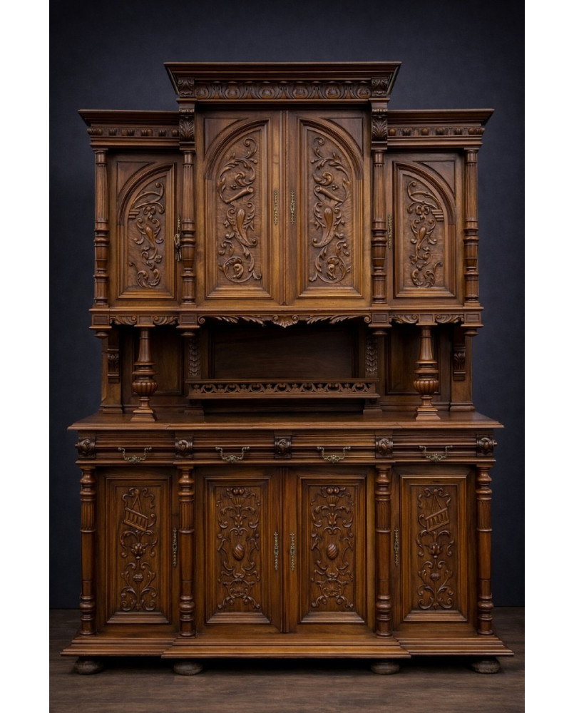 Le village de 58 brocanteurs - Très Important Buffet a huit portes Renaissance en noyer massif