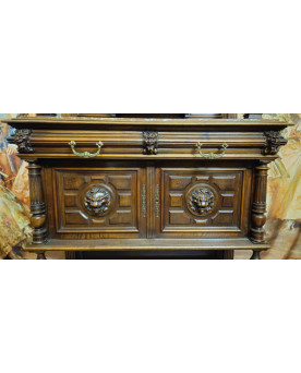 Le village de 58 brocanteurs - Buffet-desserte ancien en noyer massif – style Renaissance / XIXeme