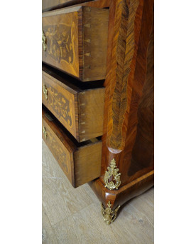 Le village de 58 brocanteurs - Secrétaire époque XIXeme / marqueterie de bois nobles – Style Louis XV