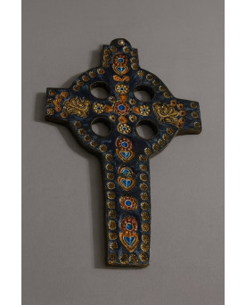 Le village de 58 brocanteurs - Croix de dévotion en céramique émaillée – motifs floraux