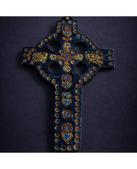 Le village de 58 brocanteurs - Croix de dévotion en céramique émaillée – motifs floraux