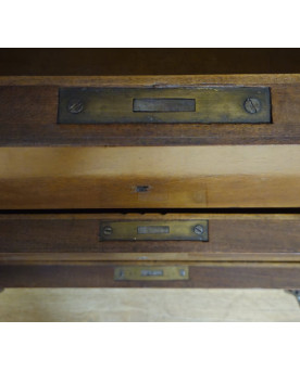 Le village de 58 brocanteurs - Commode à miroir style Empire / acajou & marbre – Début XXe siècle