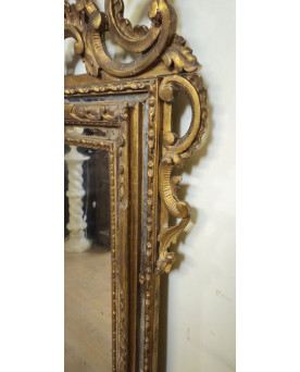 Le village de 58 brocanteurs - Très Grand miroir ancien en bois sculpté et doré – style Rocaille / Louis XV - h 185cm