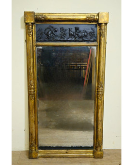 Le village de 58 brocanteurs - Grand miroir ancien en bois doré et relief en terre cuite époque Empire – XIXᵉ siècle
