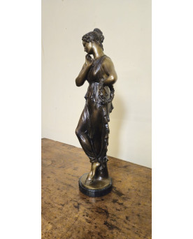 Le village de 58 brocanteurs - Importante étagère ou Bibus en bois laqué