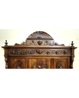 Le village de 58 brocanteurs - Coffre-banc Renaissance en noyer sculpté – XIXe siècle