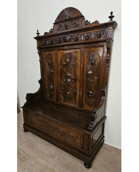 Le village de 58 brocanteurs - Coffre-banc Renaissance en noyer sculpté – XIXe siècle