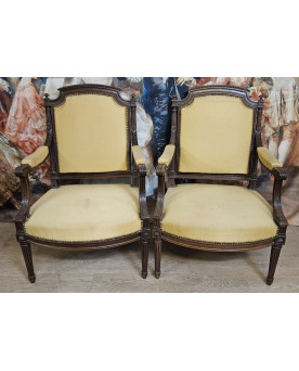Le village de 58 brocanteurs - Importante étagère ou Bibus en bois laqué