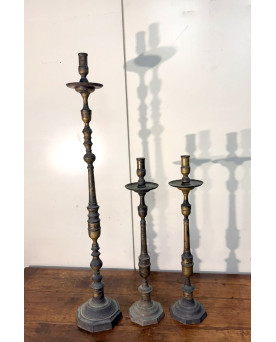 3 piques ciérges en laiton et bronze doré époque XVIIIeme