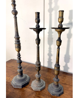Le village de 58 brocanteurs - Importante étagère ou Bibus en bois laqué
