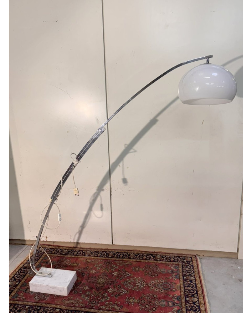 Le village de 58 brocanteurs - D'aprés Goffredo Reggiani : Lampadaire arc téléscopique vintage 1970