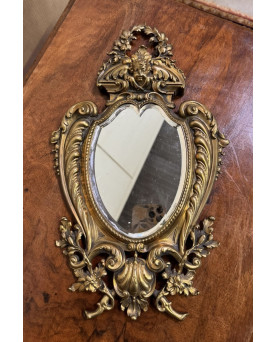 Le village de 58 brocanteurs - Miroir au putto style Louis XV Rocaille en bronze doré