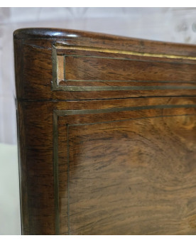 Le village de 58 brocanteurs - Importante étagère ou Bibus en bois laqué