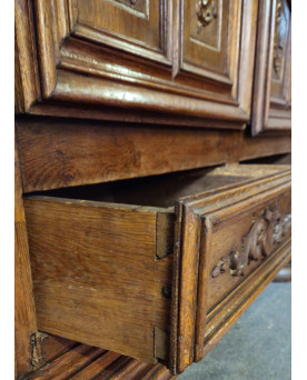 Le village de 58 brocanteurs - Buffet époque Empire en noyer