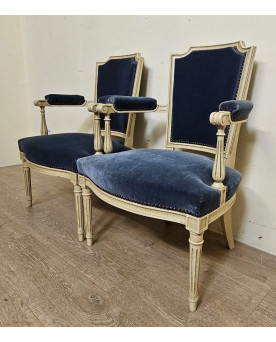 Le village de 58 brocanteurs -  Secrétaire époque Empire en noyer